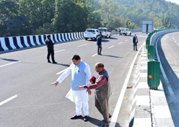 मुख्यमंत्री पुष्कर सिंह धामी ने दिल्ली-देहरादून एक्सप्रेस वे के निर्माण कार्यों का किया निरीक्षण….