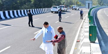 मुख्यमंत्री पुष्कर सिंह धामी ने दिल्ली-देहरादून एक्सप्रेस वे के निर्माण कार्यों का किया निरीक्षण….